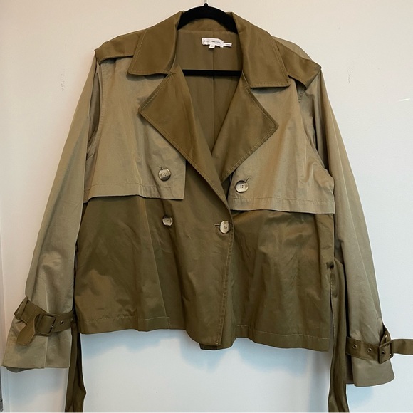 NWOT. Good American Cropped Military Green Trench with Belt, size 3 - Picture 4 of 5